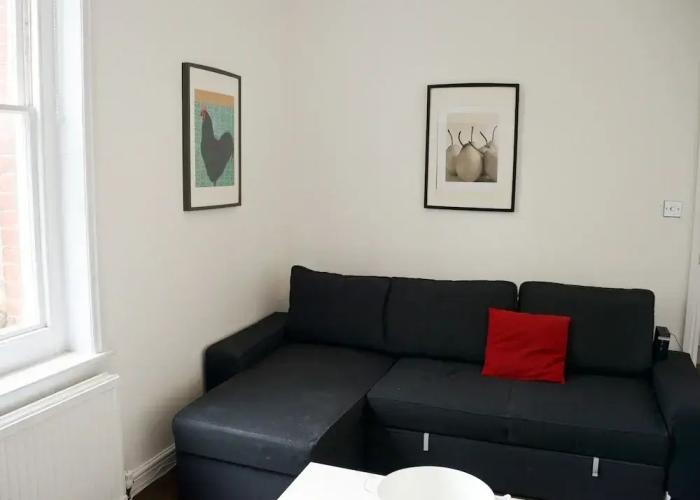 Corner House Apartment