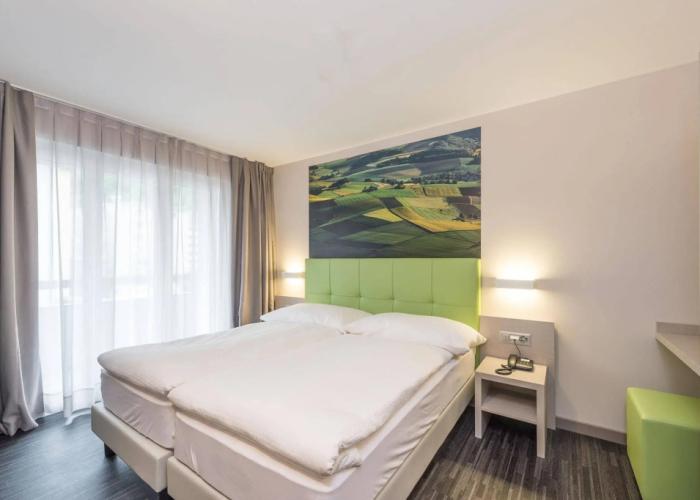 Adhhoc Hotel