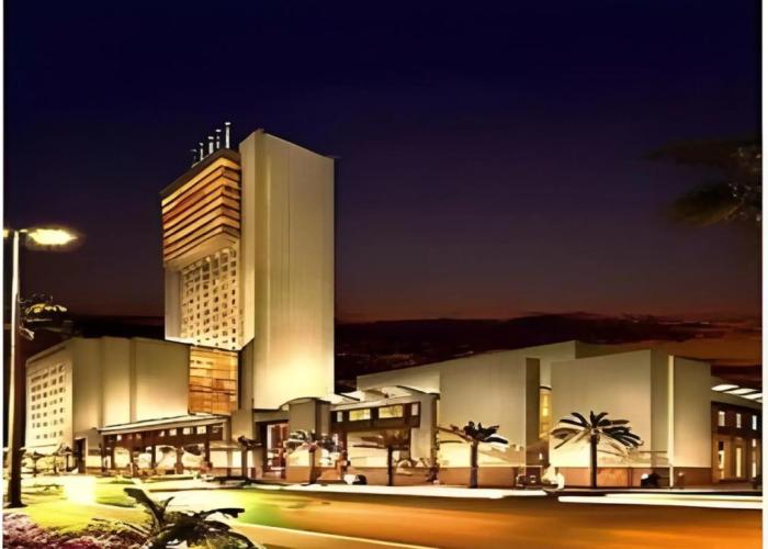 Adhhoc Hotel