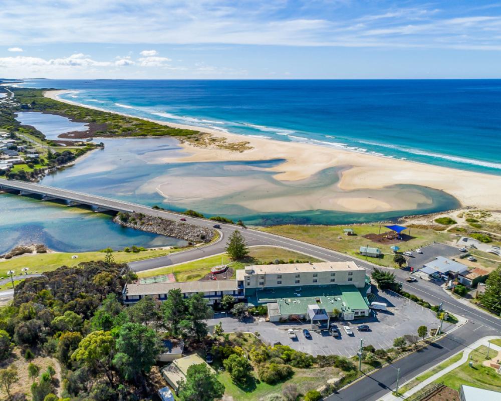 фото Scamander Beach Resort
