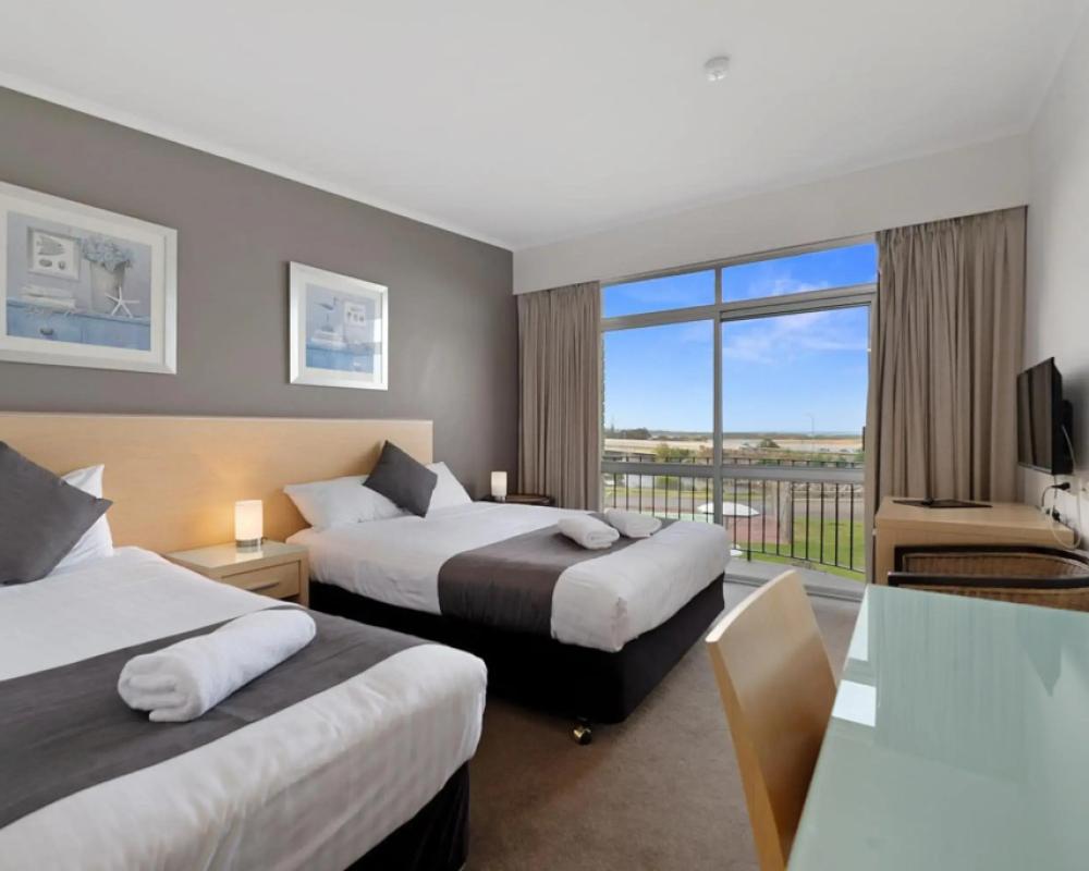 фото Scamander Beach Resort