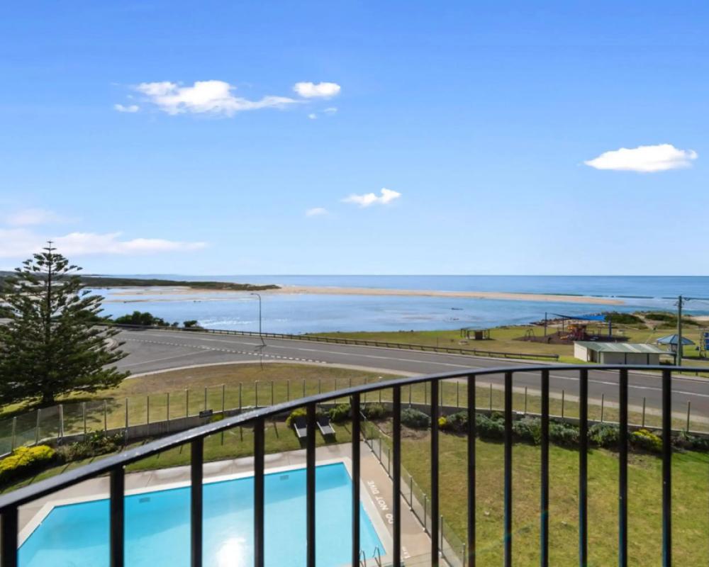 фото Scamander Beach Resort