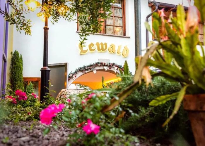 Hotel Lewald