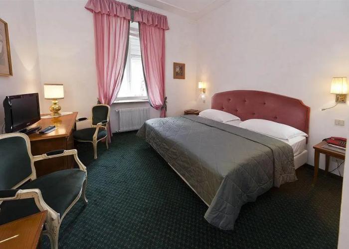 Parkhotel Mondschein, a Member of Design Hotels