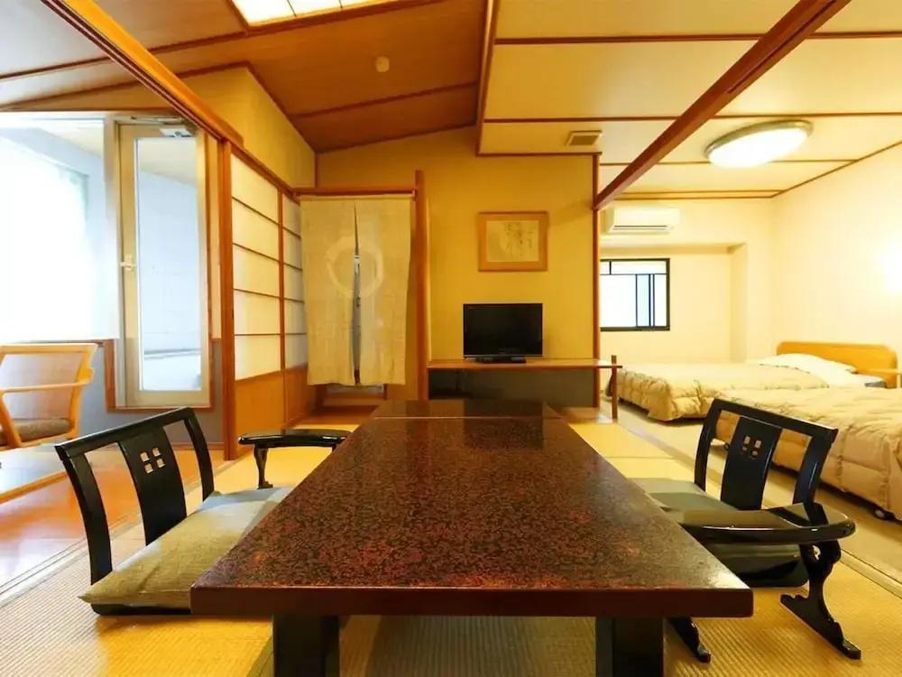 фото Tokiwaya