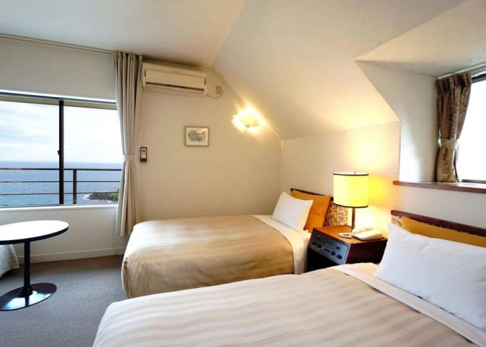Gardenvilla Shirahama Resort Hotel