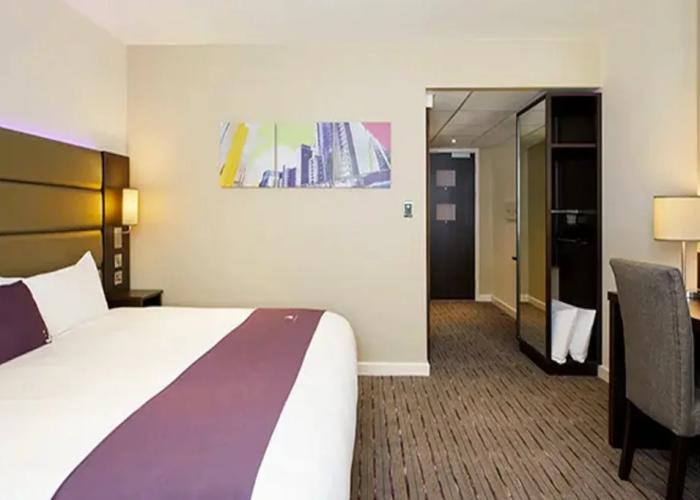 Premier Inn Halifax South