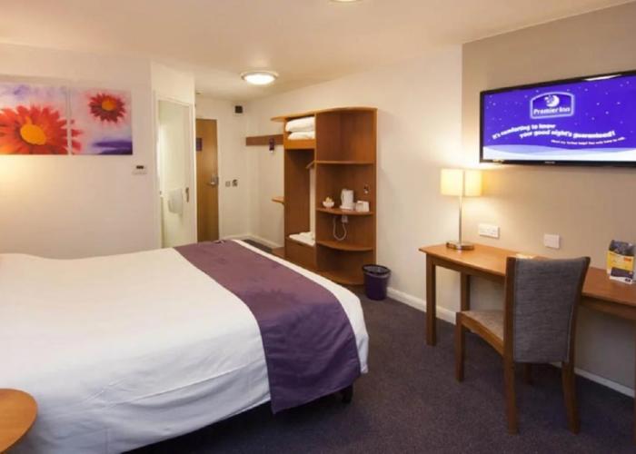 Premier Inn Halifax Town Centre