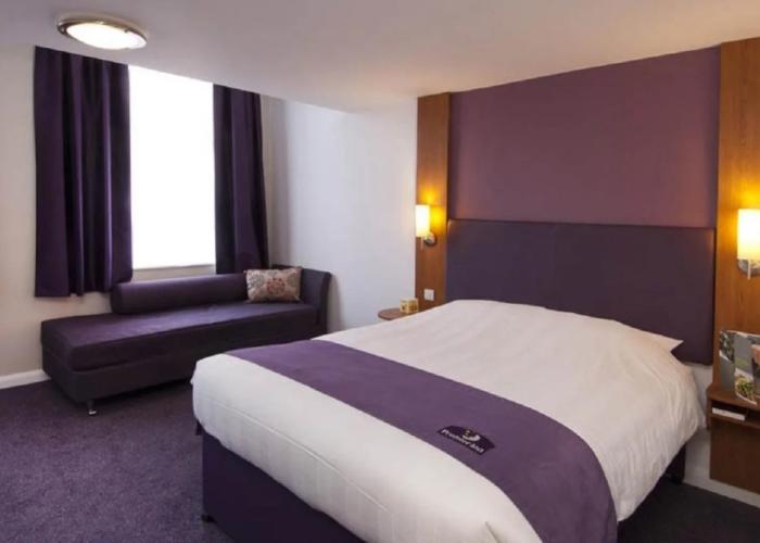 Premier Inn Halifax Town Centre