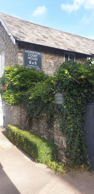 Monkton Court House B&B