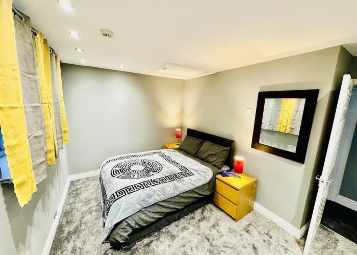 4 Bedrooms Full House Stourbridge Birmingham