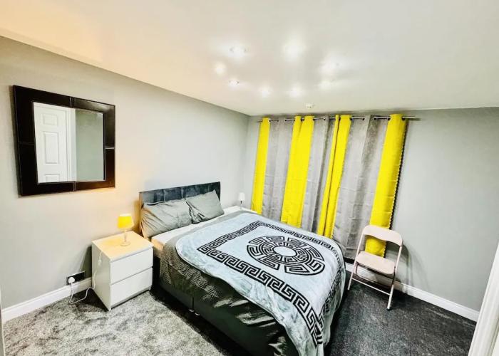 4 Bedrooms Full House Stourbridge Birmingham