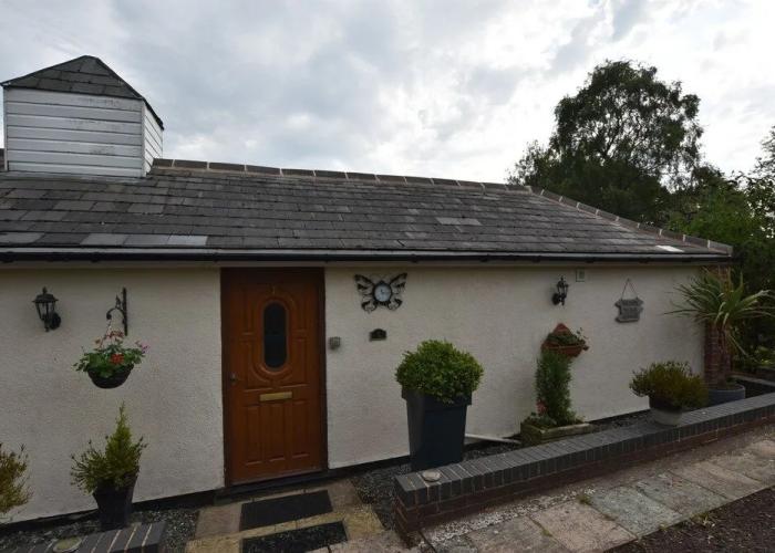 Little Rushbrook Cottages