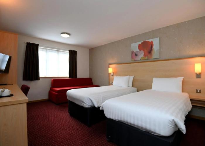 Meadow Farm, Redditch by Marstons Inns