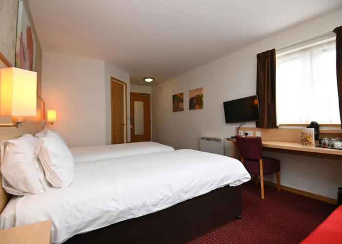 Meadow Farm, Redditch by Marstons Inns