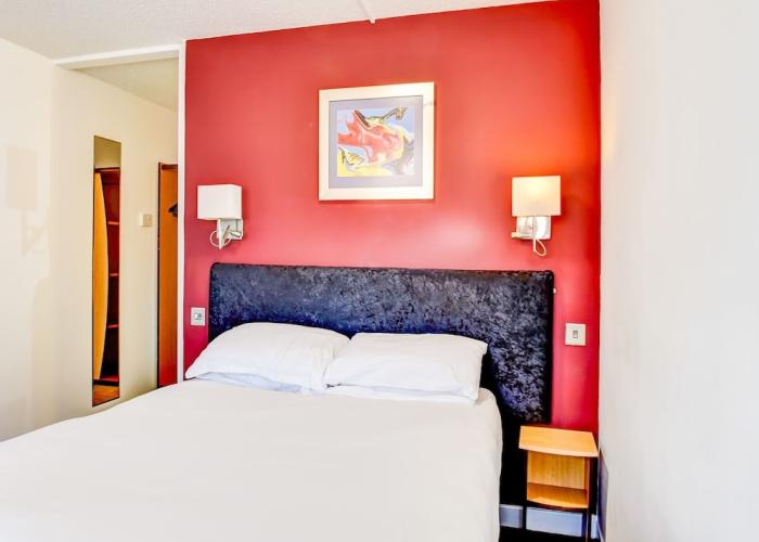 OYO The Hotel Rafiya, Redditch