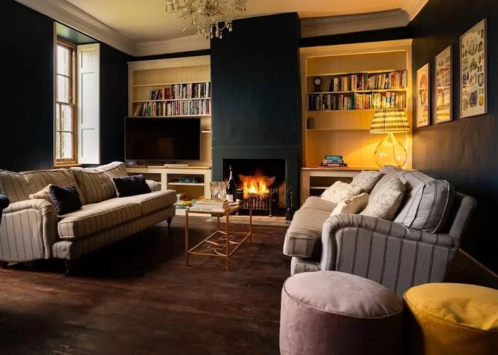 Beautiful 5bedroom house sleeps13 hottub
