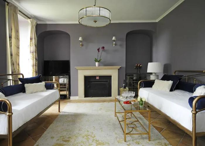 Beautiful 5bedroom house sleeps13 hottub