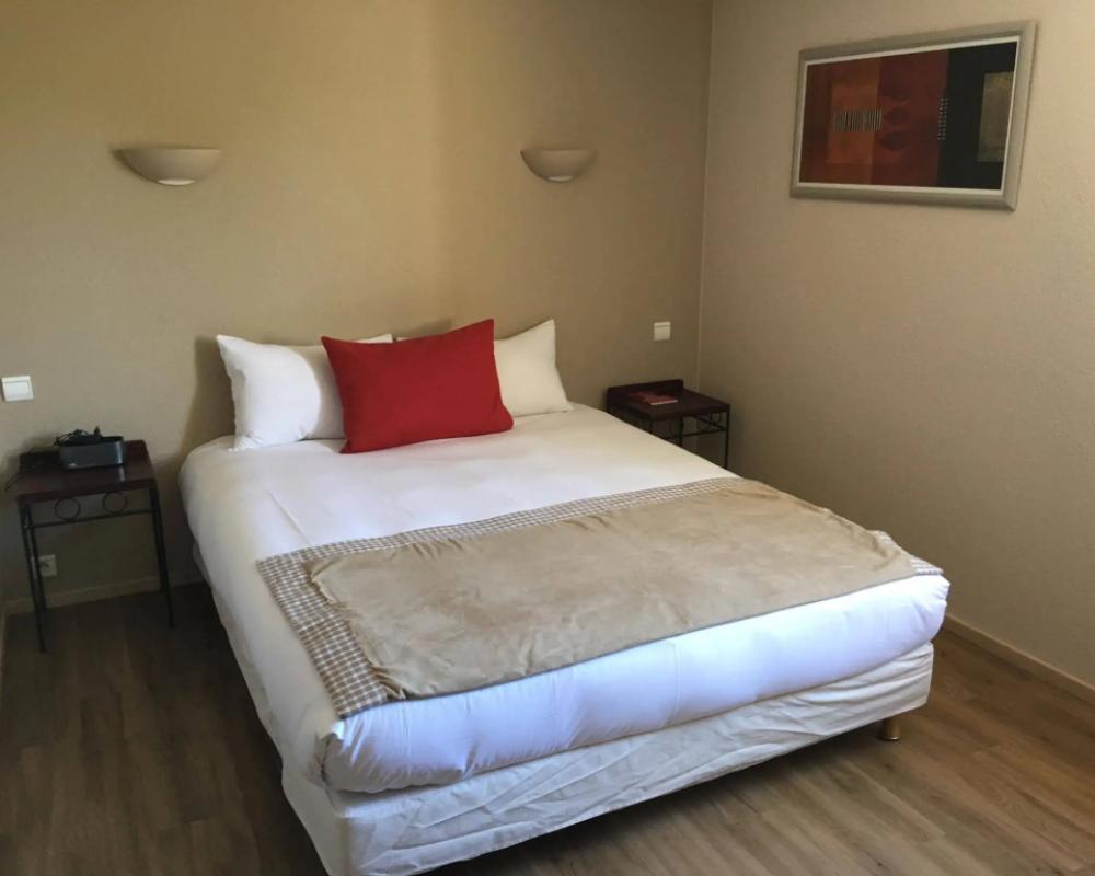 Logis Hôtel La Bastide de Grignan & Restaurant La Chênaie