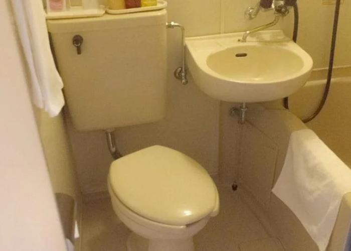 Nishi Akashi Rincarn Hotel