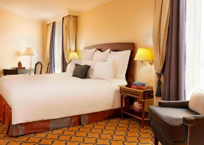Renaissance Paris La Defense Hotel