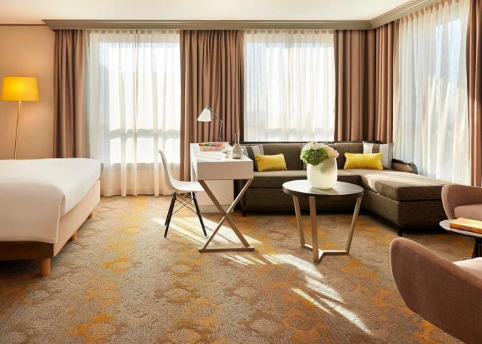 Renaissance Paris La Defense Hotel