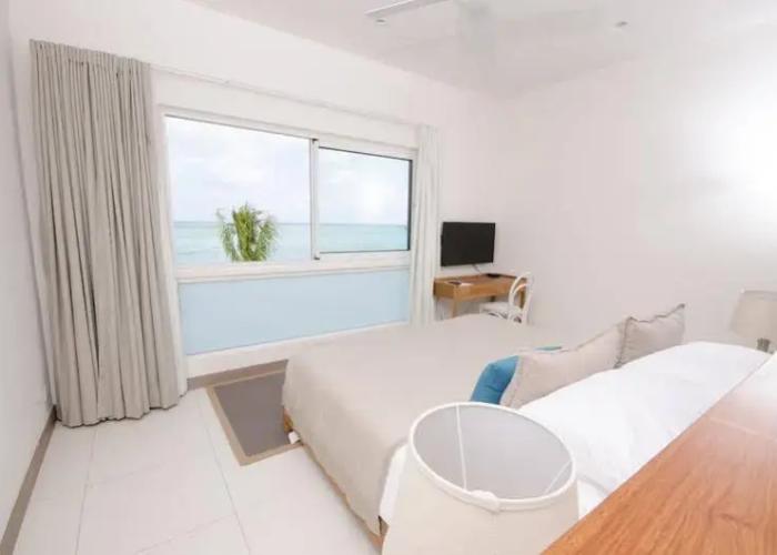 L'Escale Beachfront Luxury Suite By Dream Escapes