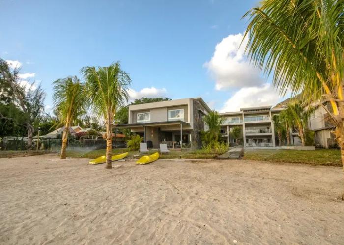 L'Escale Beachfront Luxury Suite By Dream Escapes