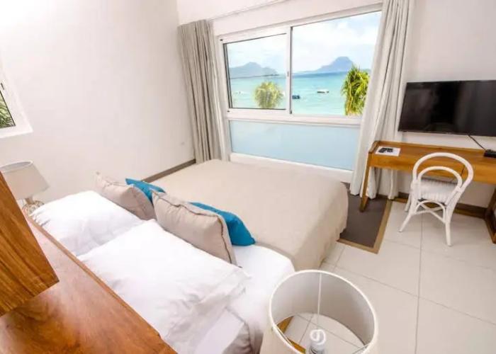 L'Escale Beachfront Luxury Suite By Dream Escapes