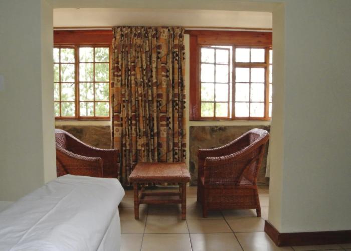 Emafini Country Lodge
