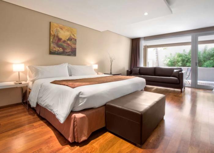 San Isidro Plaza Hotel