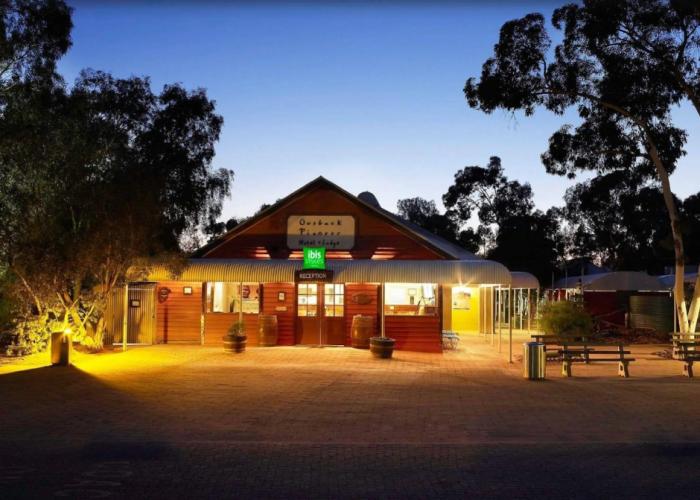 Outback Hotel & Lodge