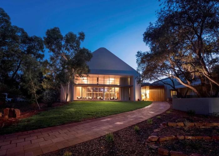 Outback Hotel & Lodge