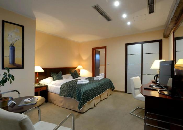 Hotel Grand