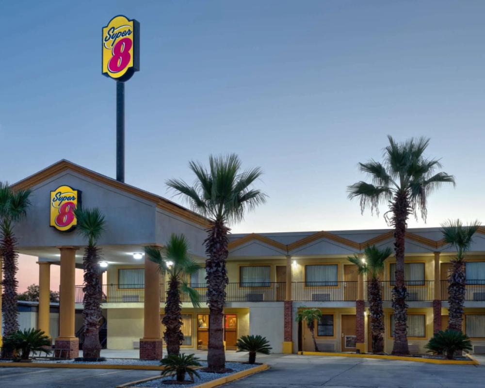 Super 8 by Wyndham Breaux Bridge