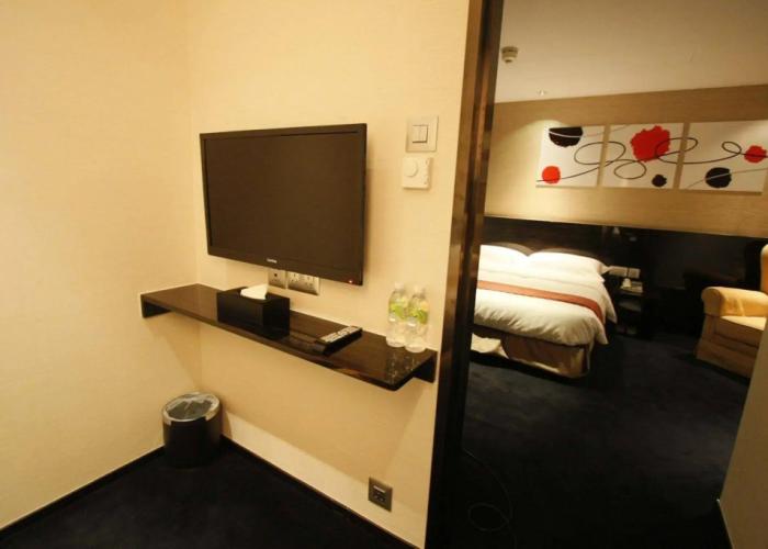 Noble Park Hotel