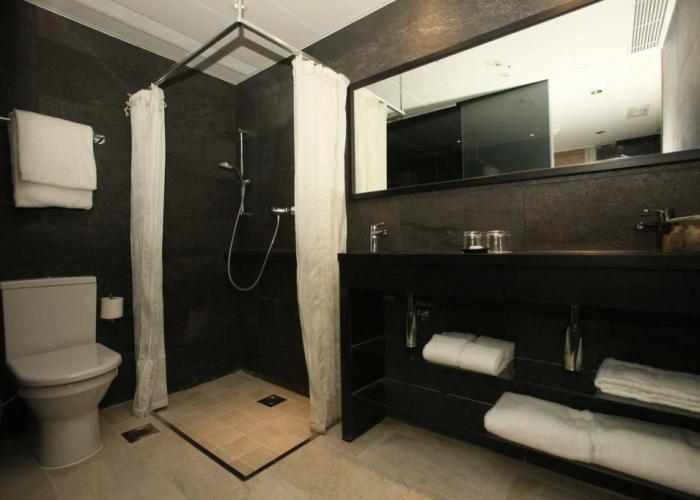 Noble Park Hotel