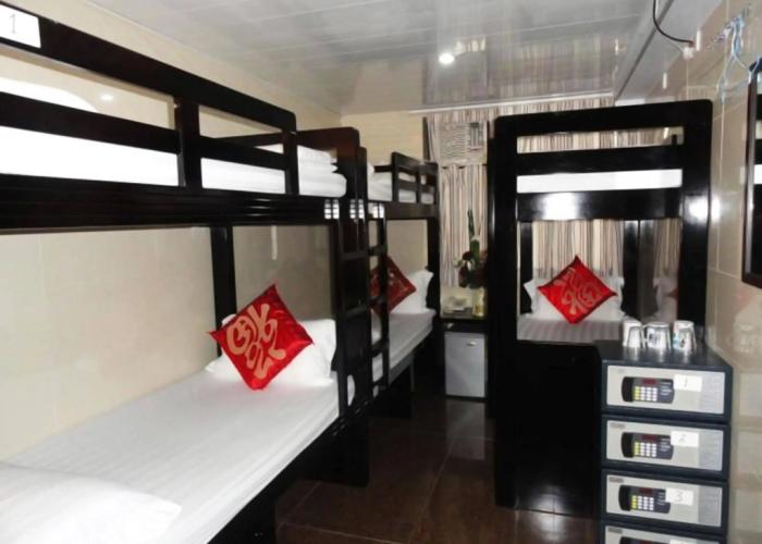 Dhillon Hotel - Hostel
