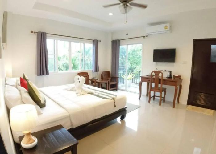 Baan Klangsuan Bang Korbua