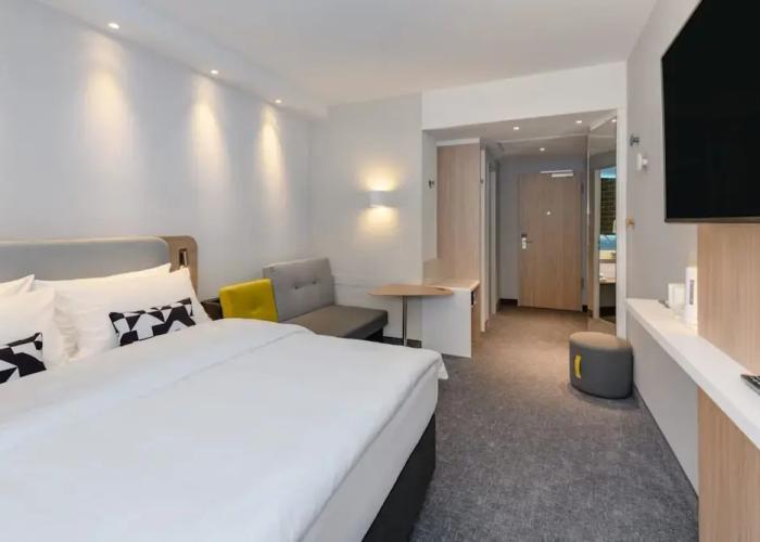 Holiday Inn Express Brussels Airport by IHG