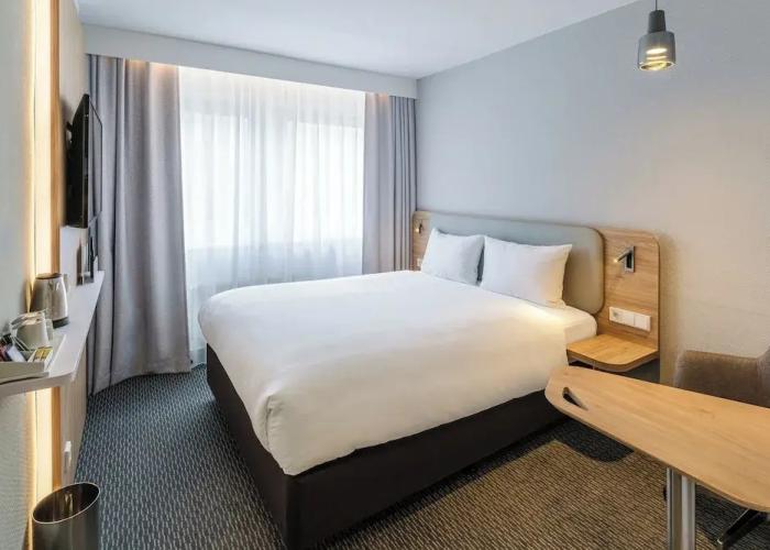 Holiday Inn Express Brussels Airport by IHG