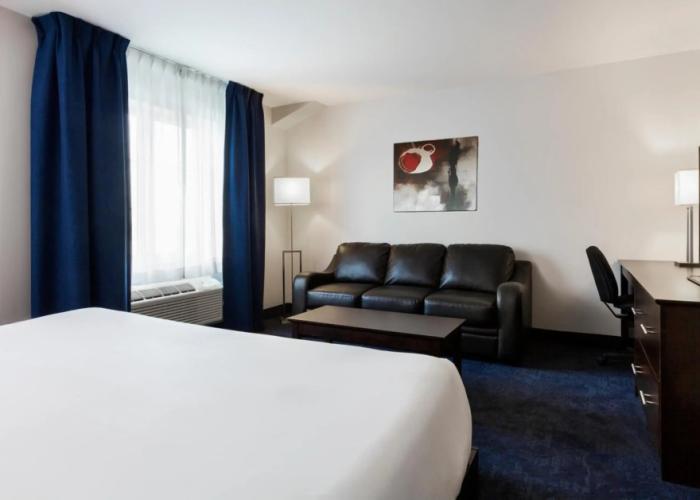 Imperia Hotel and Suites