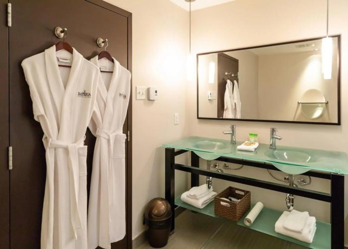 Imperia Hotel and Suites