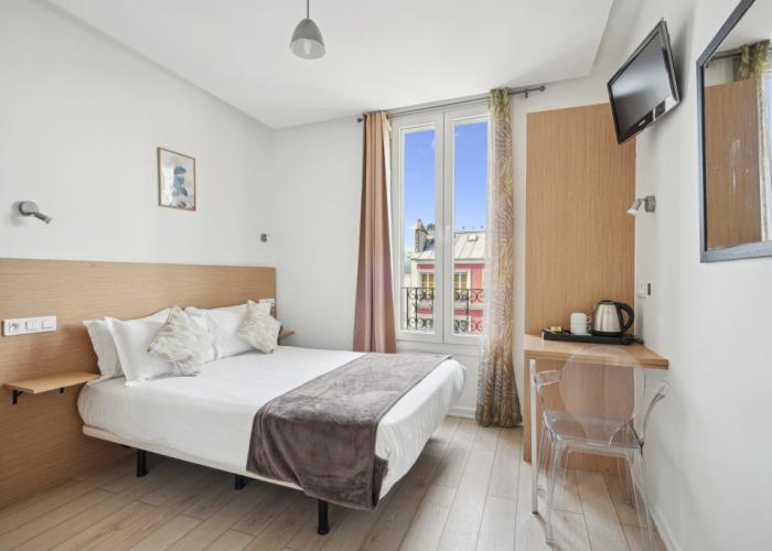 Hotel Le National Clichy Paris