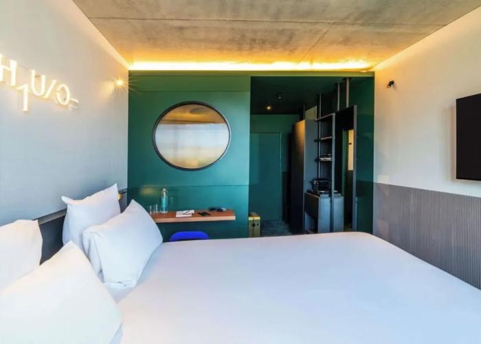 Tribe Paris Clichy