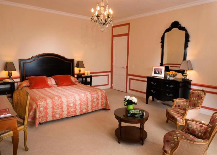 Pavillon Henri IV Hotel Restaurant Gastronomique Terrasse