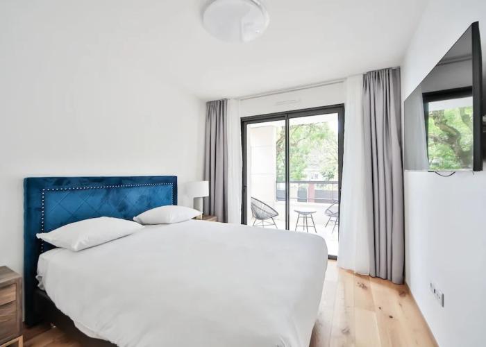 Blue Night International 71