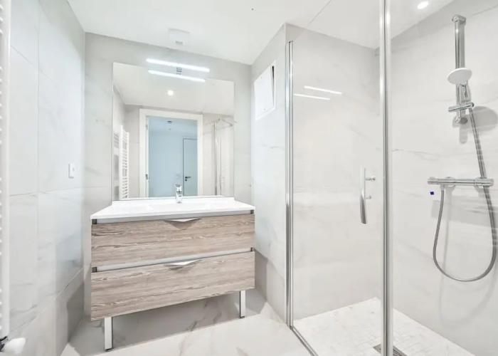 Blue Night International 69