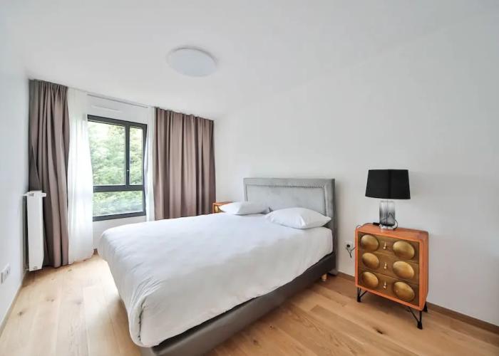 Blue Night International 69