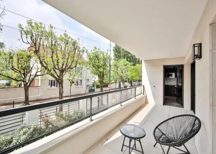 Blue Night International 69